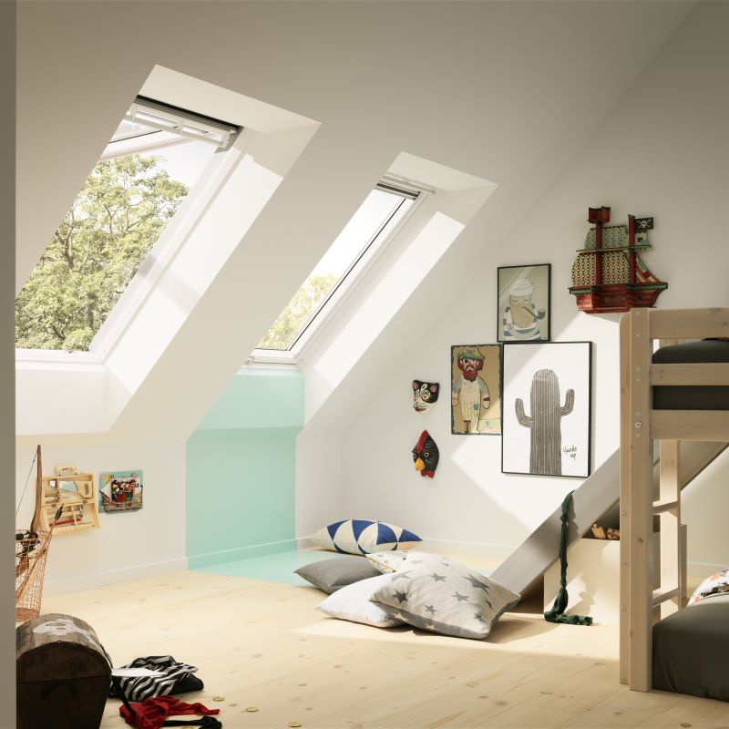 VELUX Centre Pivot Roof Window - White Painted Pine - GGL CK06 2070 (55x118cm)